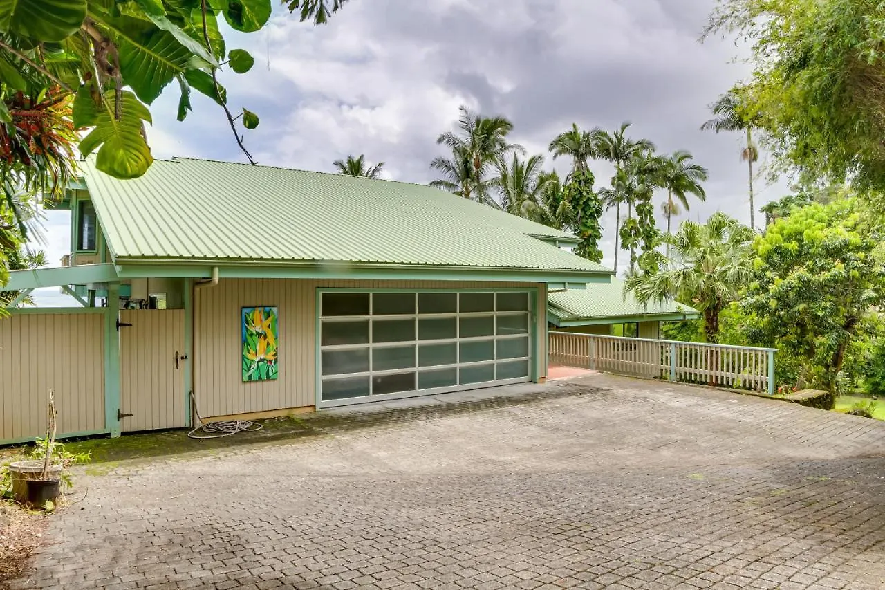 Hilo Home With Private Deck And Stunning Ocean Views! 0*,  United States